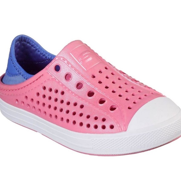 BRAND NEW girl skechers Cali guzman step in shoes size 2Y (waterproof) - Picture 1 of 8